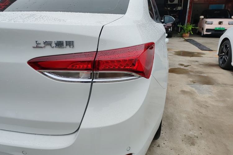 Used Buick GT 2021 Revised Version Flagship 1.5L Automatic Entry-Level Trim Right Rear Taillight
