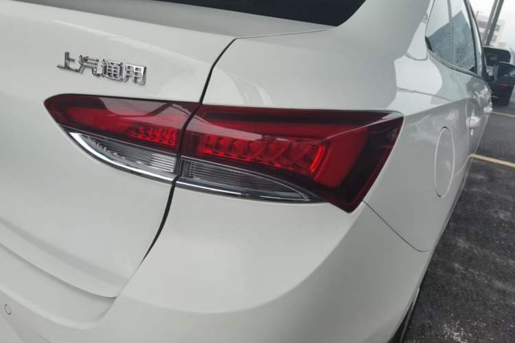 Used Buick GT 2021 Revised Version Flagship 1.5L Automatic Elite Edition Right Rear Taillight