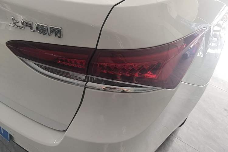 Used Buick GT 2021 Revised Version Flagship 1.5L Automatic Elite Edition Right Rear Taillight