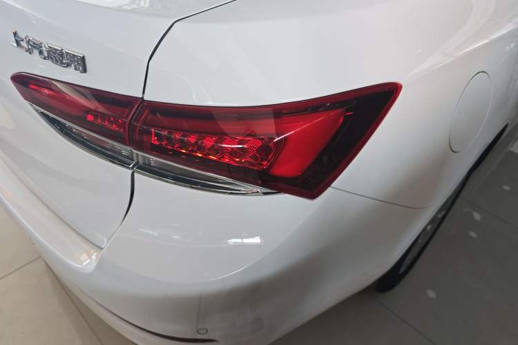 Used Buick GT 2021 Revised Version Flagship 1.5L Automatic Elite Edition Right Rear Taillight