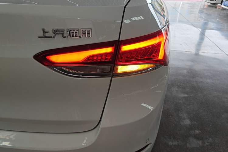 Used Buick GT 2021 Revised Version Flagship 1.5L Automatic Elite Edition Right Rear Taillight