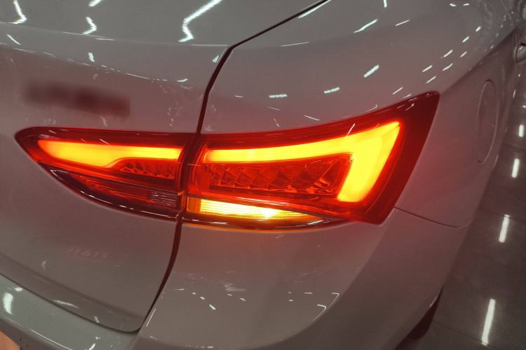 Used Buick GT 2021 Revised Version Flagship 1.5L Automatic Elite Edition Right Rear Taillight