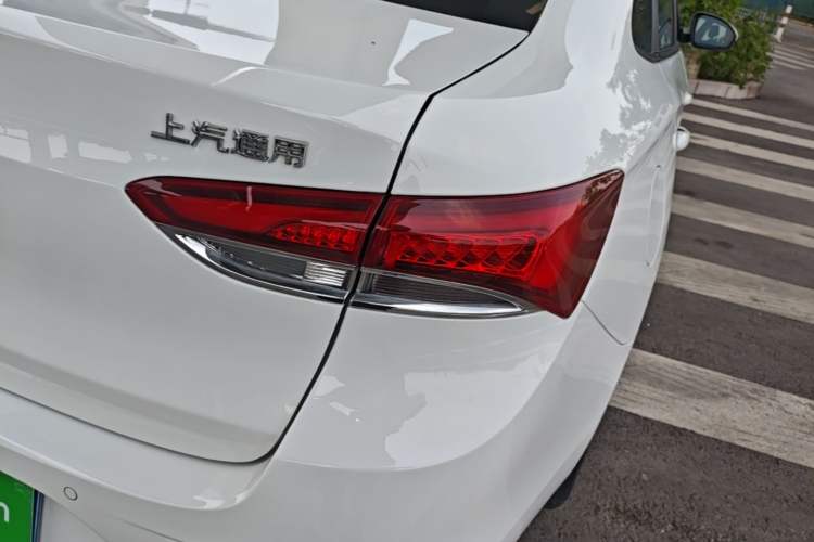 Used Buick GT 2021 Revised Version Flagship 1.5L Automatic Elite Edition Right Rear Taillight