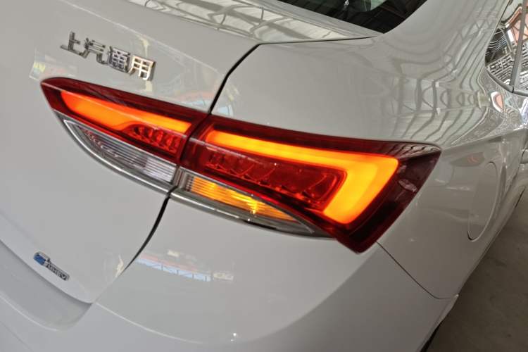 Used Buick GT 2021 Revised Version 1.3T Automatic Mild Hybrid Advanced Edition Right Rear Taillight
