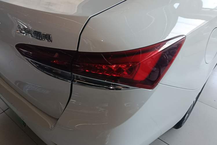 Used Buick GT 2021 Revised Version 1.3T Automatic Mild Hybrid Elite Edition Right Rear Taillight