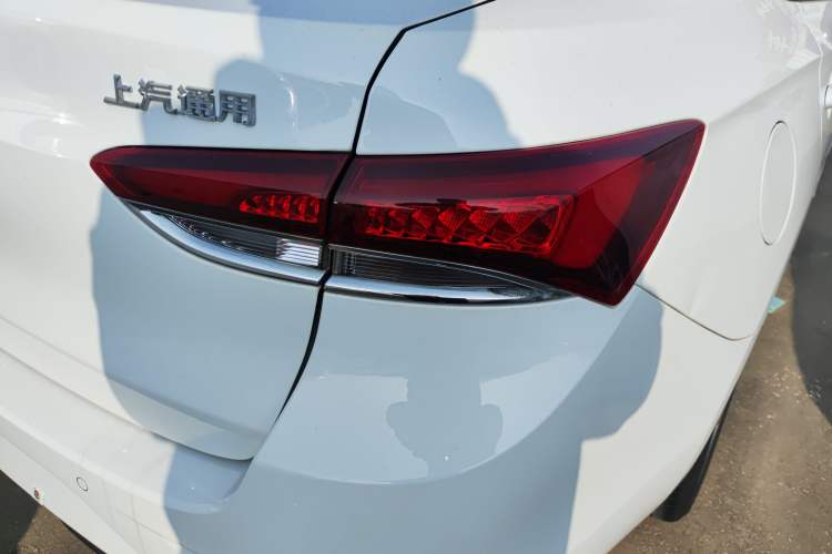 Used Buick GT 2021 Revised Version Flagship 1.5L Automatic Elite Edition Right Rear Taillight