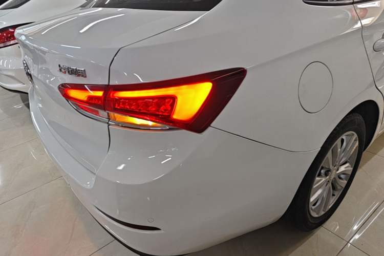 Used Buick GT 2021 Revised Version Flagship 1.5L Automatic Elite Edition Right Rear Taillight