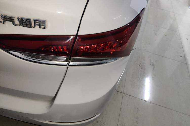 Used Buick GT 2021 Revised Version Flagship 1.5L Automatic Elite Edition Right Rear Taillight