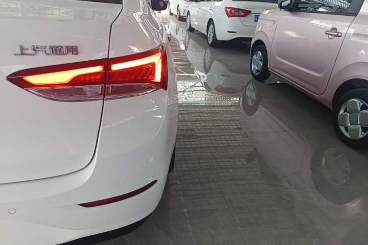 Used Buick GT 2021 Revised Version Flagship 1.5L Automatic Elite Edition Right Rear Taillight