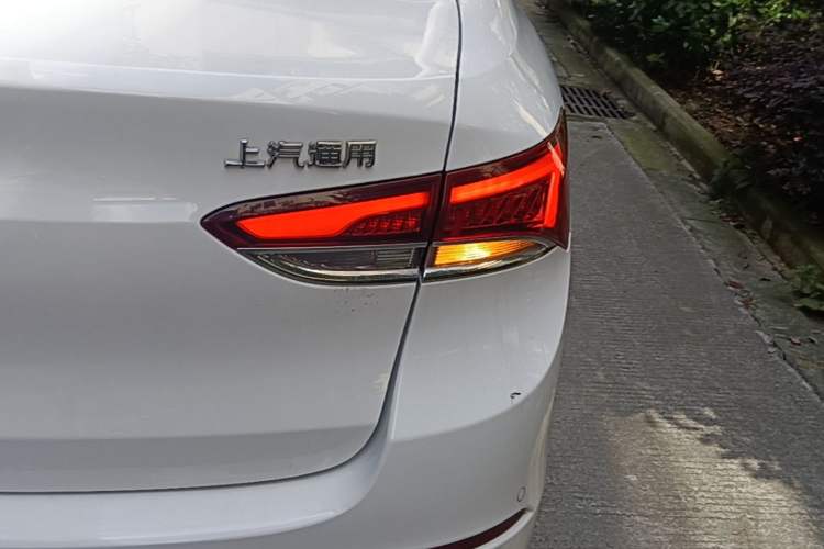 Used Buick GT 2021 Revised Version Flagship 1.5L Automatic Elite Edition Right Rear Taillight