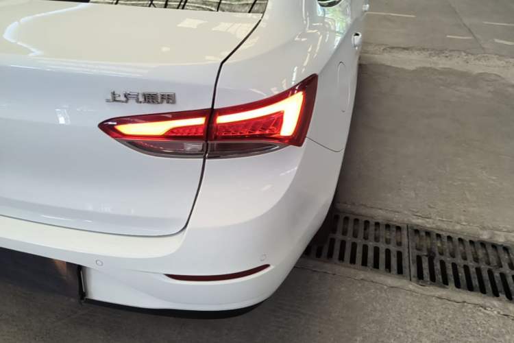 Used Buick GT 2021 Revised Version Flagship 1.5L Automatic Elite Edition Right Rear Taillight