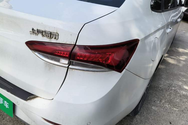 Used Buick GT 2021 Revised Version 1.3T Automatic Mild Hybrid Elite Edition Right Rear Taillight