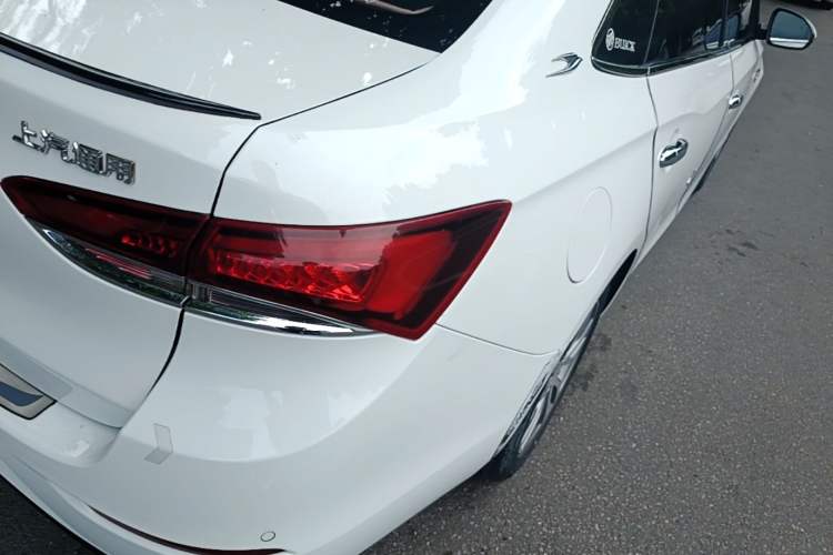Used Buick GT 2021 Revised Version 1.3T Automatic Mild Hybrid Elite Edition Right Rear Taillight