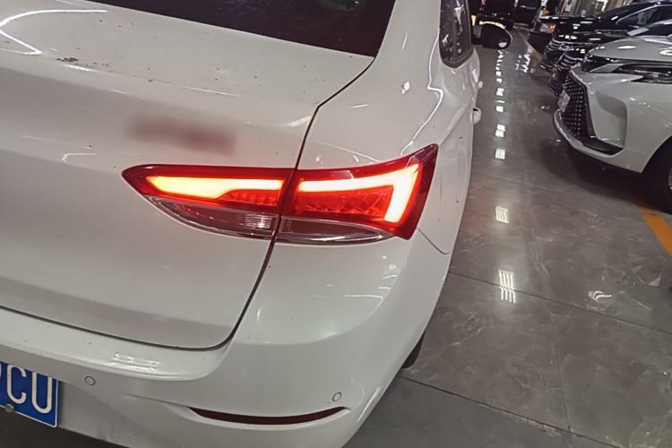 Used Buick GT 2021 1.3T Automatic Mild Hybrid Elite Version Right Rear Taillight