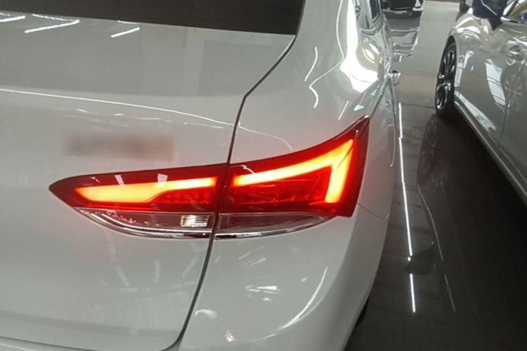 Used Buick GT 2021 Revised Version 1.3T Automatic Mild Hybrid Elite Edition Right Rear Taillight