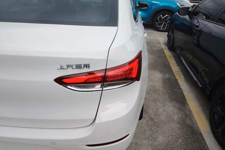 Used Buick GT 2021 Revised Version Flagship 1.5L Automatic Elite Edition Right Rear Taillight