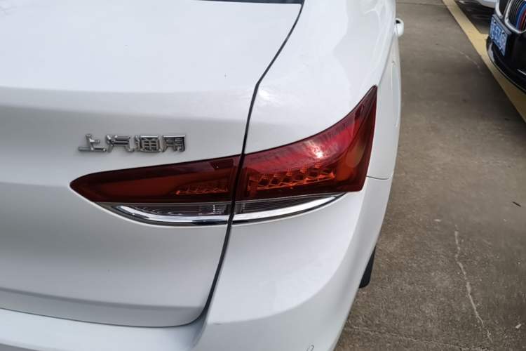Used Buick GT 2021 Revised Version Flagship 1.5L Automatic Elite Edition Right Rear Taillight