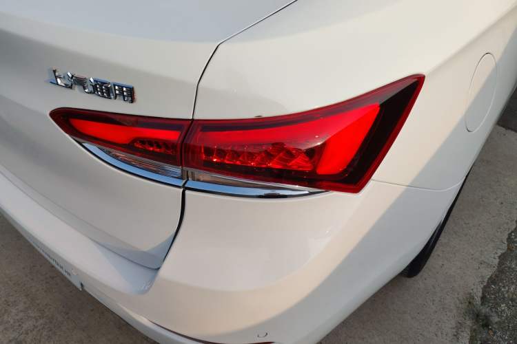 Used Buick GT 2021 Revised Version Flagship 1.5L Automatic Elite Edition Right Rear Taillight