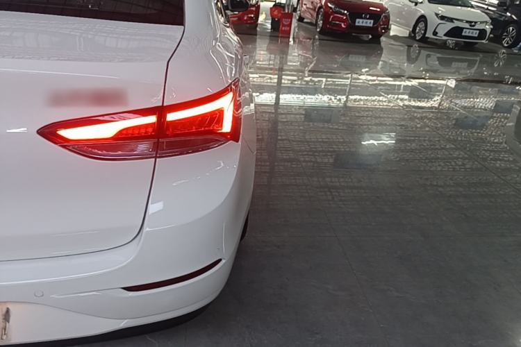 Used Buick GT 2021 Revised Version Flagship 1.5L Automatic Elite Edition Right Rear Taillight
