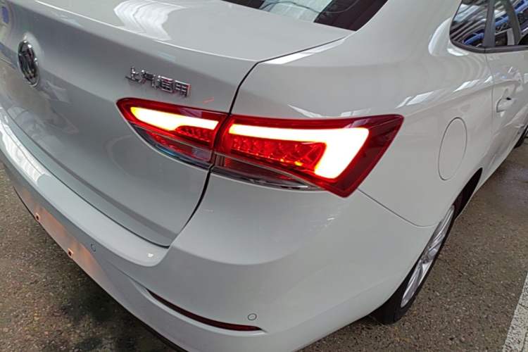 Used Buick GT 2021 Revised Version Flagship 1.5L Automatic Elite Edition Right Rear Taillight