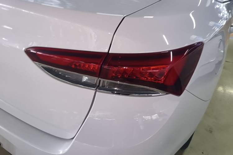 Used Buick GT 2021 Revised Version Flagship 1.5L Automatic Entry-Level Trim Right Rear Taillight