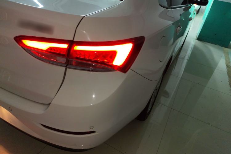Used Buick GT 2021 Revised Version Flagship 1.5L Automatic Elite Edition Right Rear Taillight