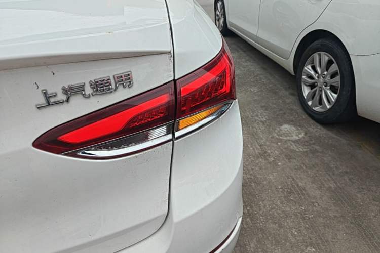 Used Buick GT 2021 Revised Version Flagship 1.5L Automatic Elite Edition Right Rear Taillight