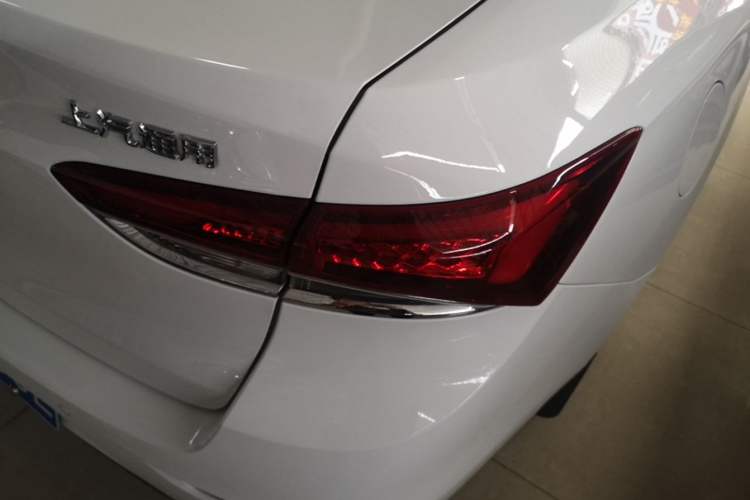 Used Buick GT 2021 Revised Version Flagship 1.5L Automatic Elite Edition Right Rear Taillight