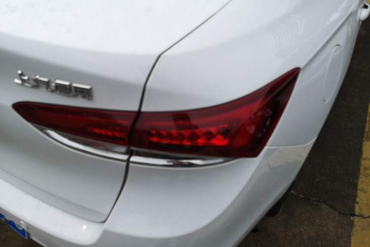 Used Buick GT 2021 Revised Version Flagship 1.5L Automatic Entry-Level Trim Right Rear Taillight