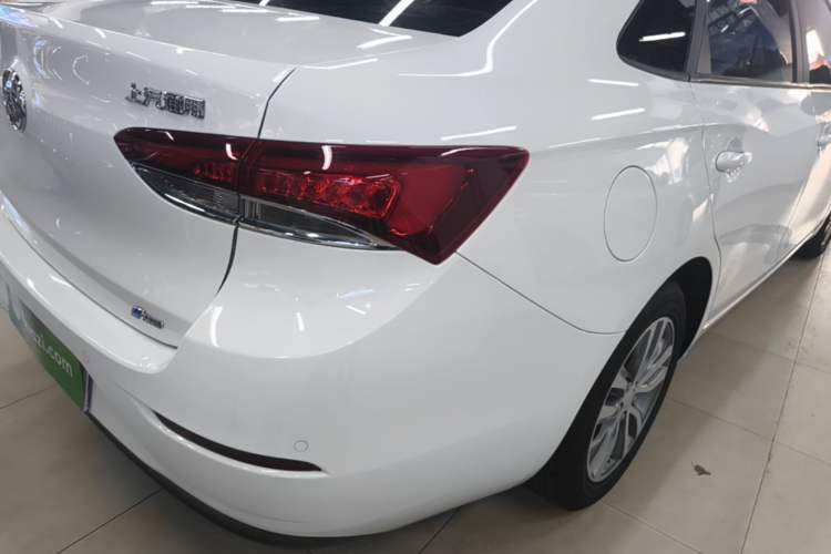 Used Buick GT 2021 Revised Version 1.3T Automatic Mild Hybrid Advanced Edition Right Rear Taillight
