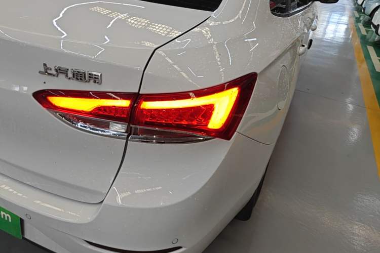Used Buick GT 2021 Revised Version Flagship 1.5L Automatic Entry-Level Trim Right Rear Taillight