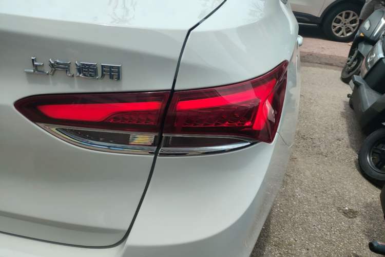 Used Buick GT 2021 Revised Version Flagship 1.5L Automatic Elite Edition Right Rear Taillight