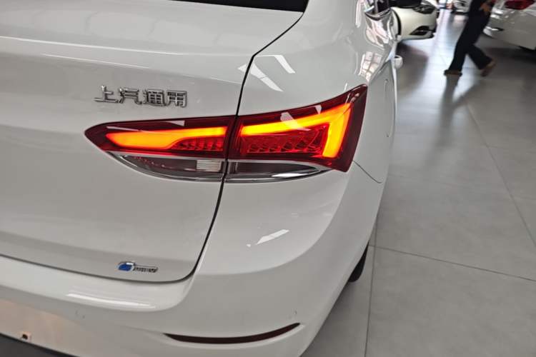 Used Buick GT 2021 Revised Version 1.3T Automatic Mild Hybrid Advanced Edition Right Rear Taillight