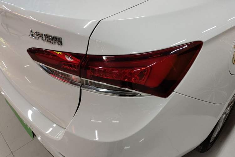 Used Buick GT 2021 Revised Version Flagship 1.5L Automatic Entry-Level Trim Right Rear Taillight