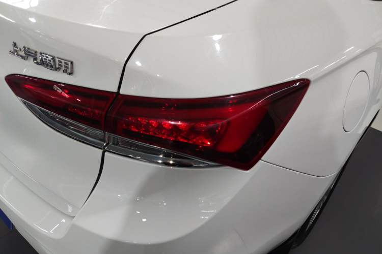 Used Buick GT 2021 Revised Version Flagship 1.5L Automatic Elite Edition Right Rear Taillight