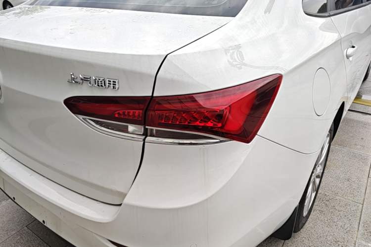 Used Buick GT 2021 Revised Version Flagship 1.5L Automatic Entry-Level Trim Right Rear Taillight