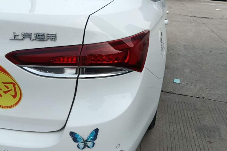 Used Buick GT 2021 Revised Version Flagship 1.5L Automatic Elite Edition Right Rear Taillight