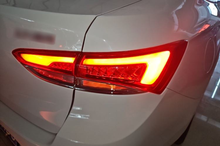 Used Buick GT 2021 Revised Version Flagship 1.5L Automatic Elite Edition Right Rear Taillight