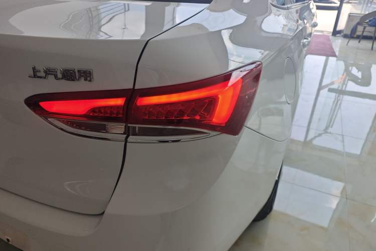 Used Buick GT 2021 Revised Version Flagship 1.5L Automatic Elite Edition Right Rear Taillight