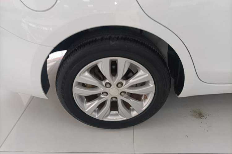 Used Buick GT 2021 Exemplar 1.5L Automatic Elite Version Right Rear Wheel Hub