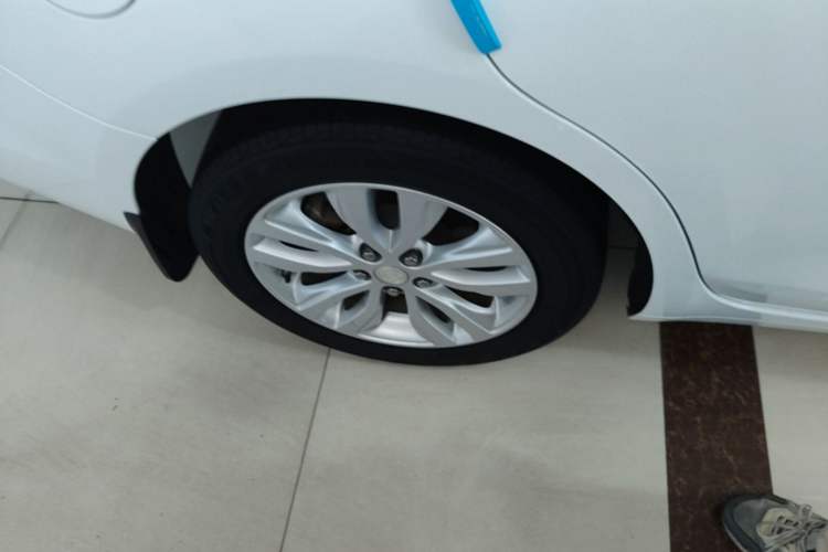 Used Buick GT 2021 Revised Version Flagship 1.5L Automatic Elite Edition Right Rear Wheel Hub