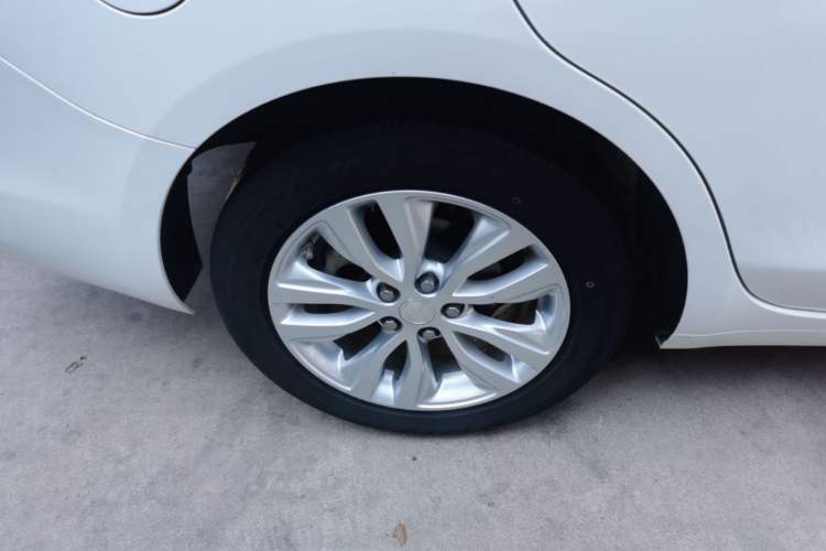 Used Buick GT 2021 Revised Version Flagship 1.5L Automatic Elite Edition Right Rear Wheel Hub