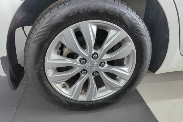 Used Buick GT 2021 Revised Version Flagship 1.5L Automatic Elite Edition Right Rear Wheel Hub