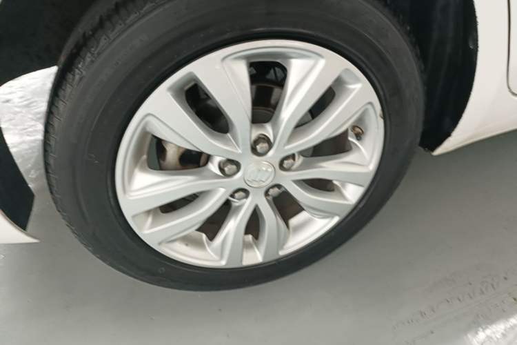 Used Buick GT 2021 Revised Version Flagship 1.5L Automatic Elite Edition Right Rear Wheel Hub