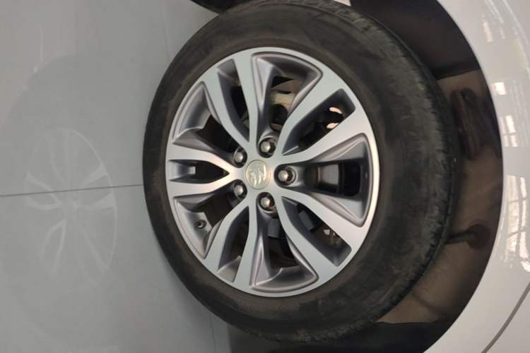 Used Buick GT 2021 Revised Version 1.3T Automatic Mild Hybrid Elite Edition Right Rear Wheel Hub