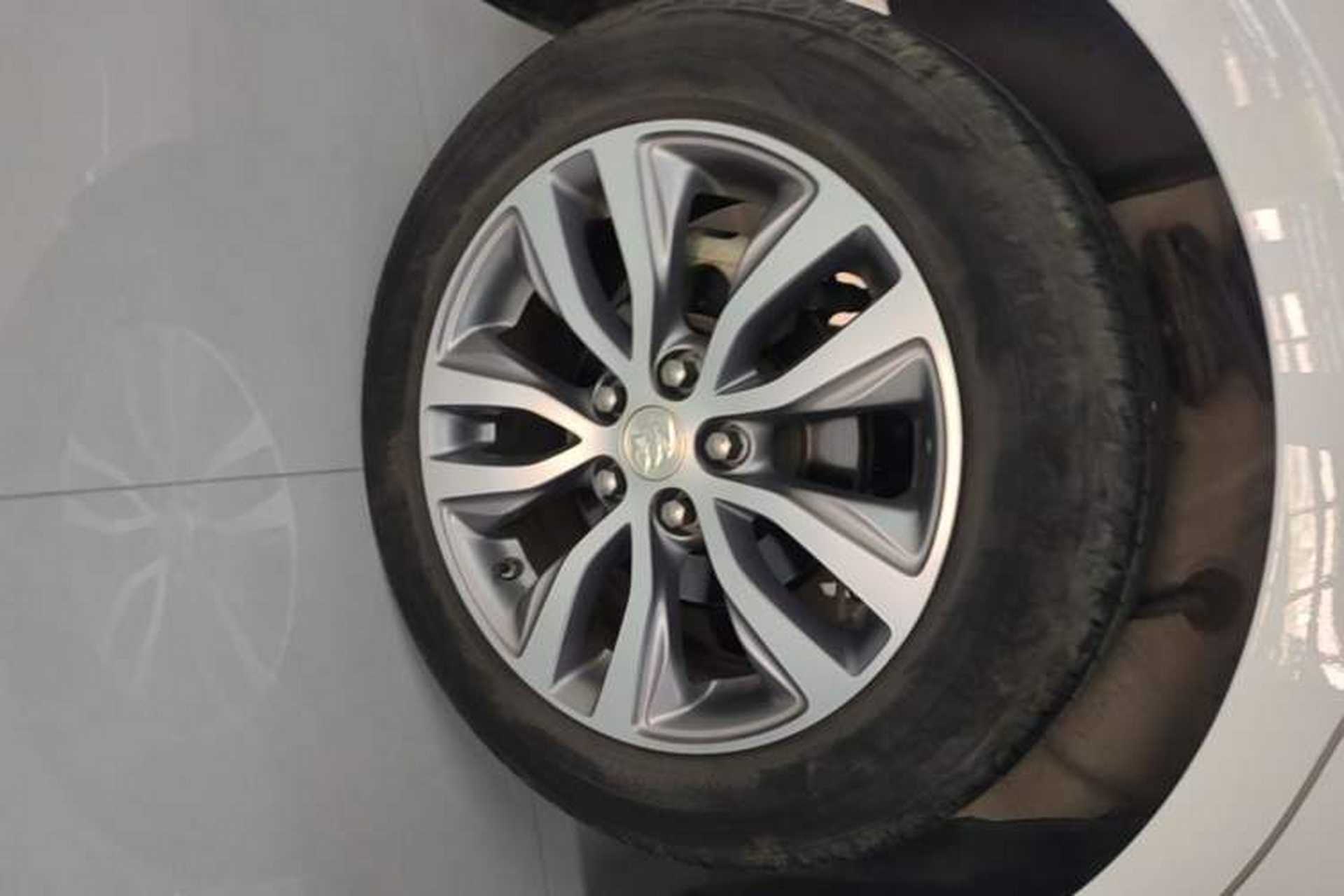 Used Buick GT 2021 Revised Version 1.3T Automatic Mild Hybrid Elite Edition Right Rear Wheel Hub