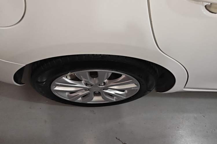 Used Buick GT 2021 Exemplar 1.5L Automatic Elite Version Right Rear Wheel Hub