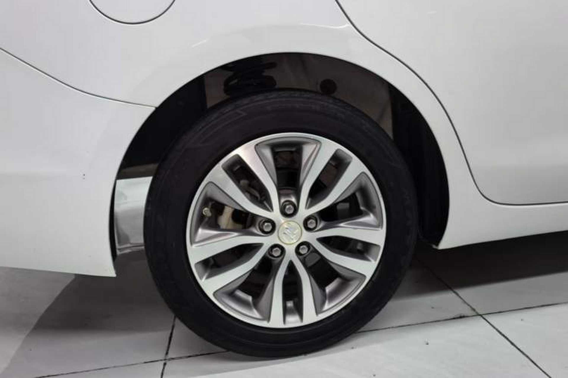 Used Buick GT 2021 Revised Version 1.3T Automatic Mild Hybrid Elite Edition Right Rear Wheel Hub