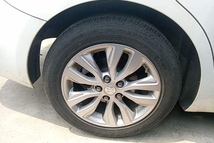 Used Buick GT 2021 Exemplar 1.5L Automatic Elite Version Right Rear Wheel Hub