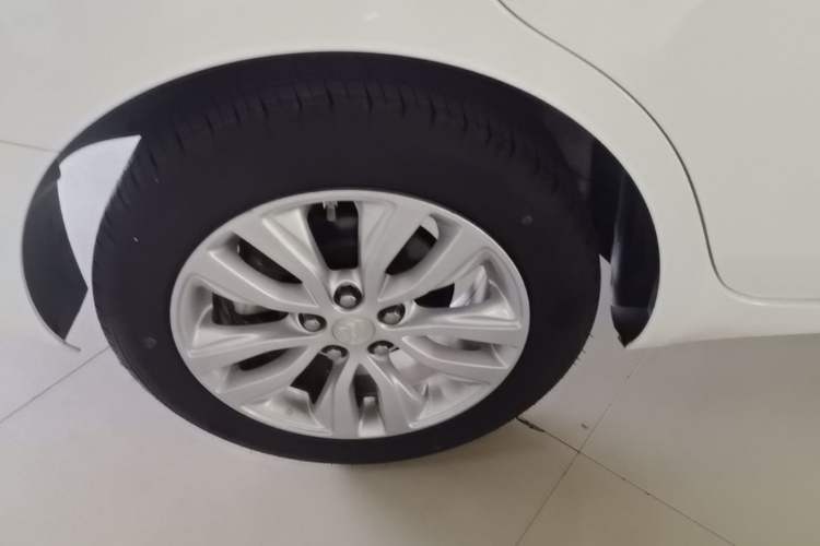 Used Buick GT 2021 Revised Version Flagship 1.5L Automatic Elite Edition Right Rear Wheel Hub